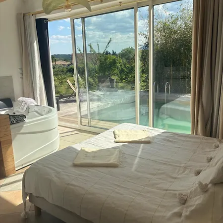 Panzió Un Petit Coin De Paradis *